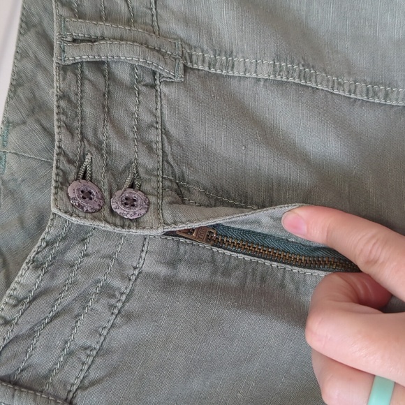 Sundance Womens Kennebunk Linen Blend Embroidered Cargo Shorts - Size 10 - Picture 8 of 13